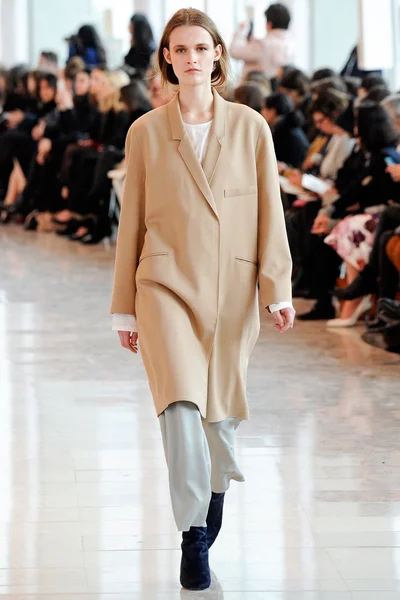 Look 22